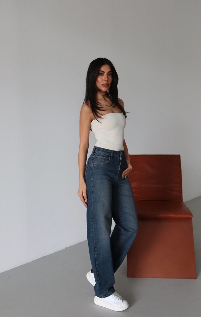 LACARINO Blue Mom Jeans With High Waist & Straight Leg Wholesale Clothing Lounge