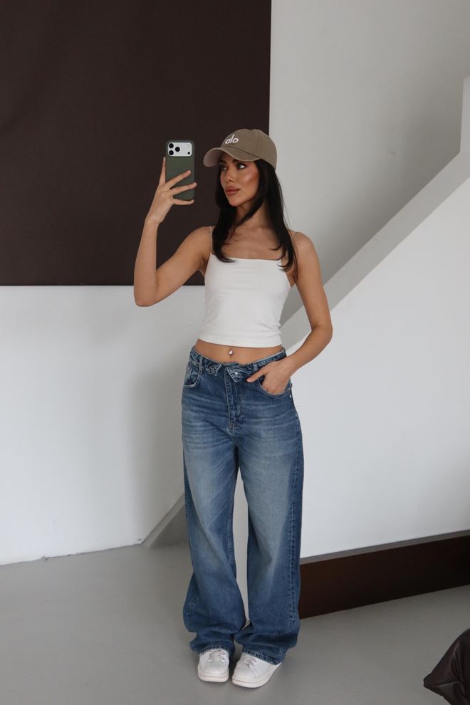 LACARINO Blauwe Jeans Hoge Taille Mom Wijde Pijp Casual Met Knopen Groothandel Kleding Vintage