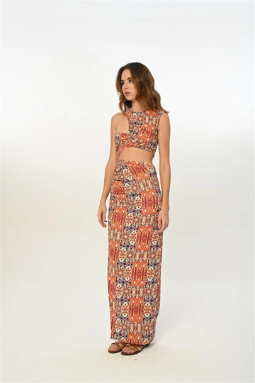 A wholesale clothing model wears  Sleeveless Long Dress With Cutout Detail - Orange & Blue
, Turkish wholesale Dress of Lefon