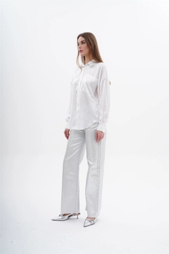 Un model de îmbrăcăminte angro poartă lfn11515-high-waist-metallic-trousers-silver, turcesc angro Pantaloni de Lefon