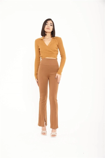 A wholesale clothing model wears  Slit Leggings - Milky Brown
, Turkish wholesale Leggings of Lefon