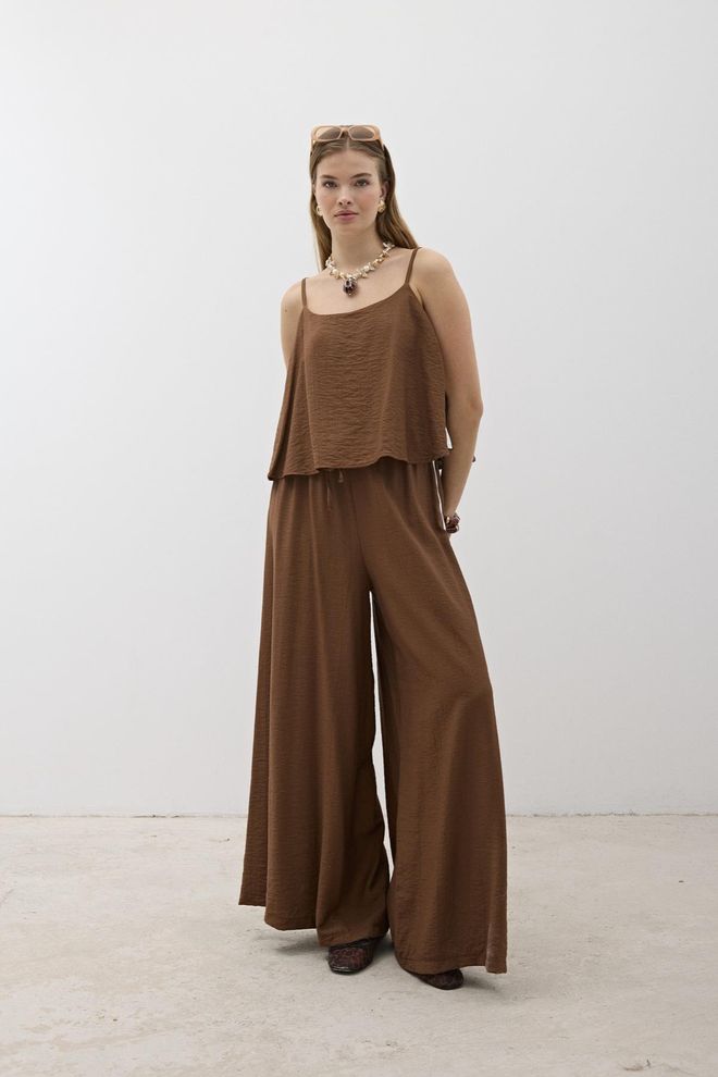 Levure Blusa Con Dettagli Waterstone Marrone Abbigliamento all'ingrosso Casuale