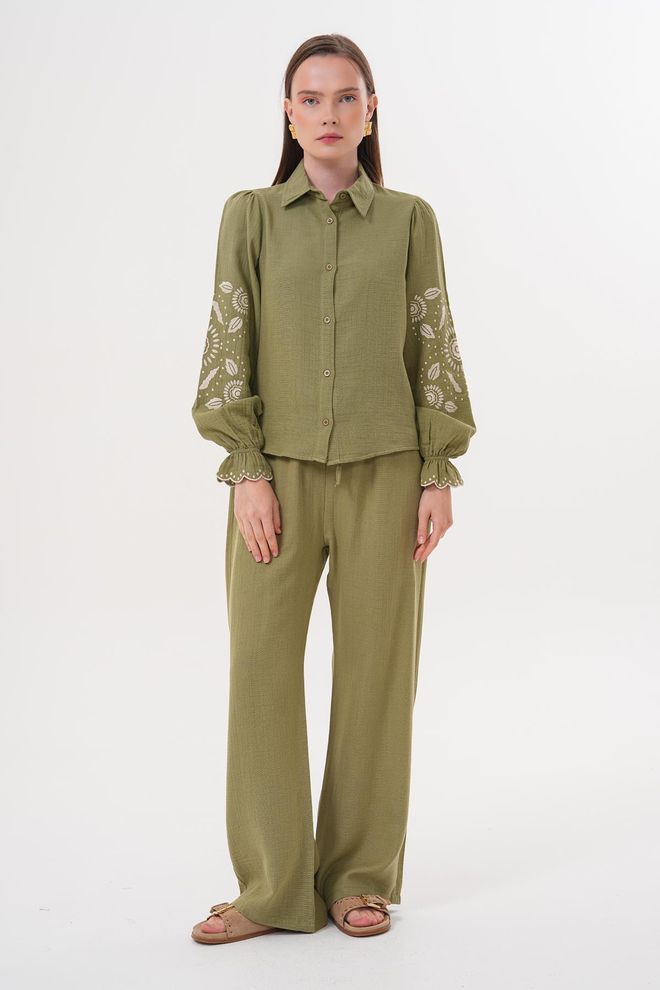 Levure Camicia Con Bottoni Frontali Con Ricamo Sulle Maniche Khaki Abbigliamento all'ingrosso Casuale