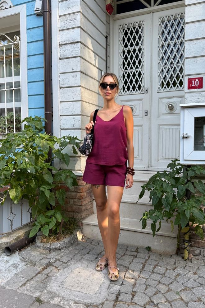 Levure Camicetta Bordeaux Con Scollo A V E Senza Maniche Abbigliamento all'ingrosso Casuale