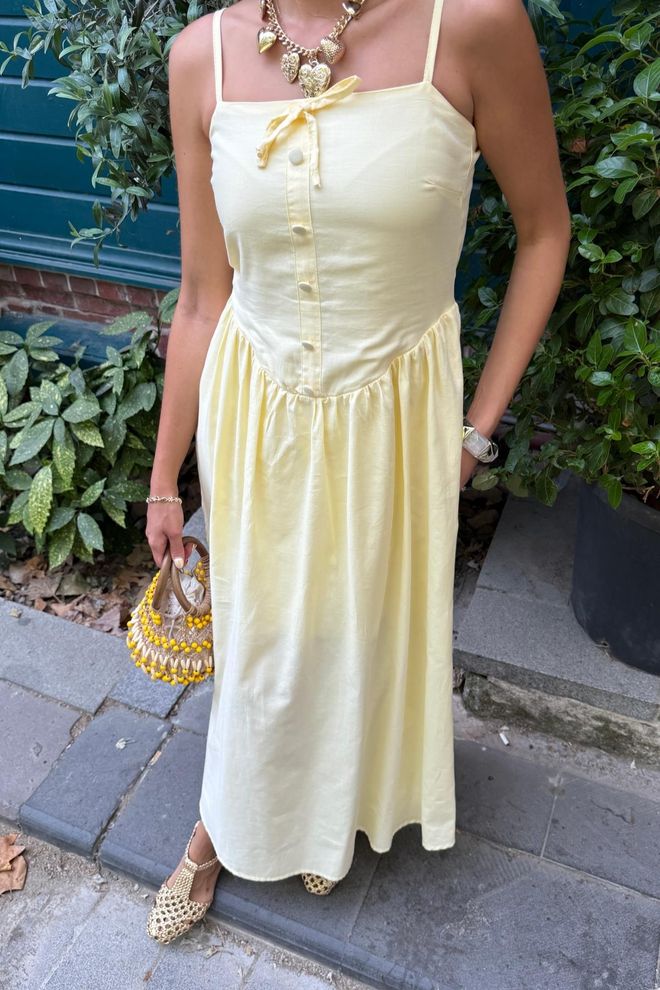 Levure Gelbes Ärmelloses Slip Kleid Mit Quadratischem Ausschnitt Großhandelskleidung Strand