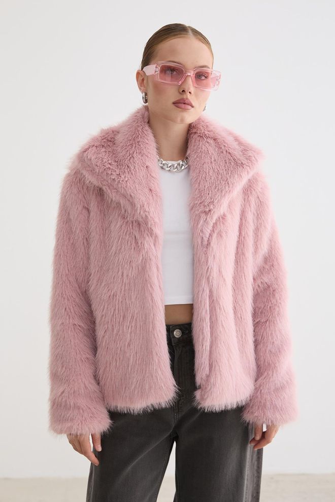 Levure Pink Fur Coat With Notched Collar And Regular Fit Wholesale Clothing 1
