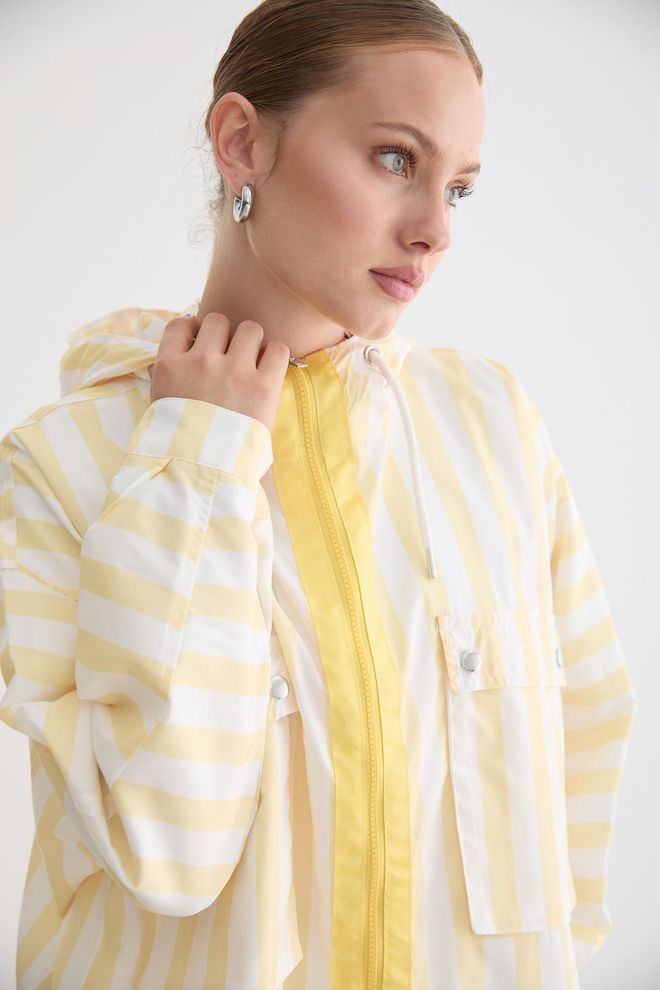 Levure Chaqueta Cortavientos Casual Deportiva Estilo Urbano Amarilla Ropa al por mayor Salón