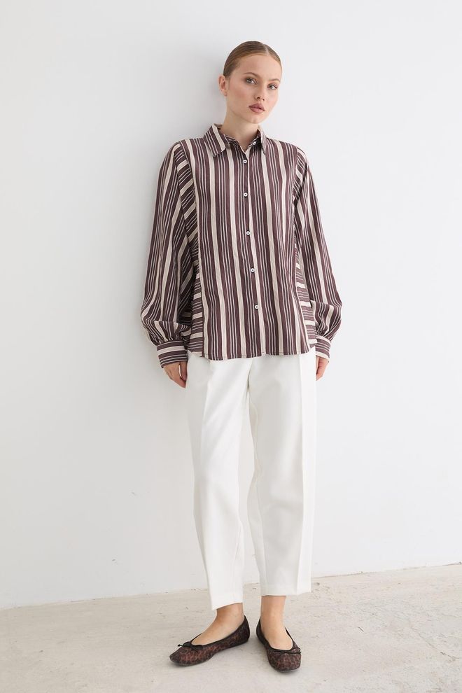 Levure Bruine Gestreepte Oversized Fit Shirt Met Pofmouwen Groothandel Kleding Casual