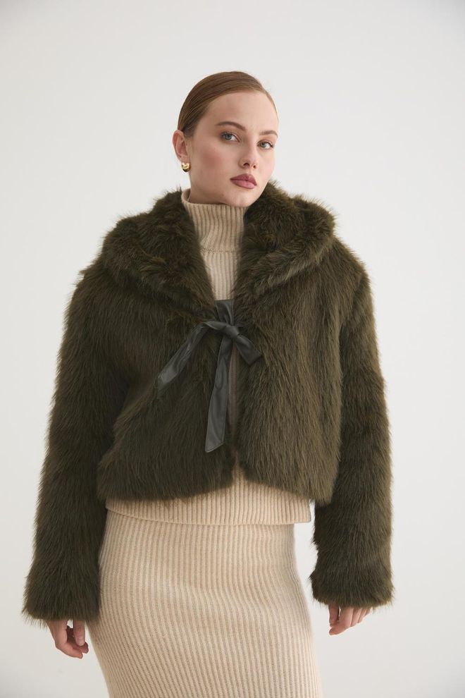 Levure Manteau En Fourrure Vert Élégant Avec Col Cranté Vêtements en gros Ancien