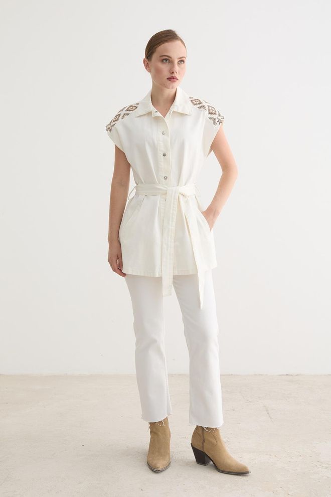 Levure Veste Longue Ethnique Blanche Boutonnée Vêtements en gros Modeste