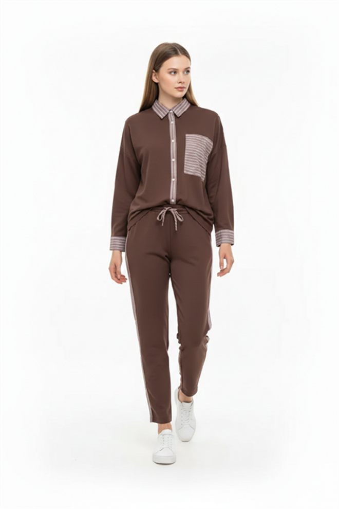 Levure قميص بني كاجوال رياضي برقبة بولو مخططة ملابس بالجملة صالة