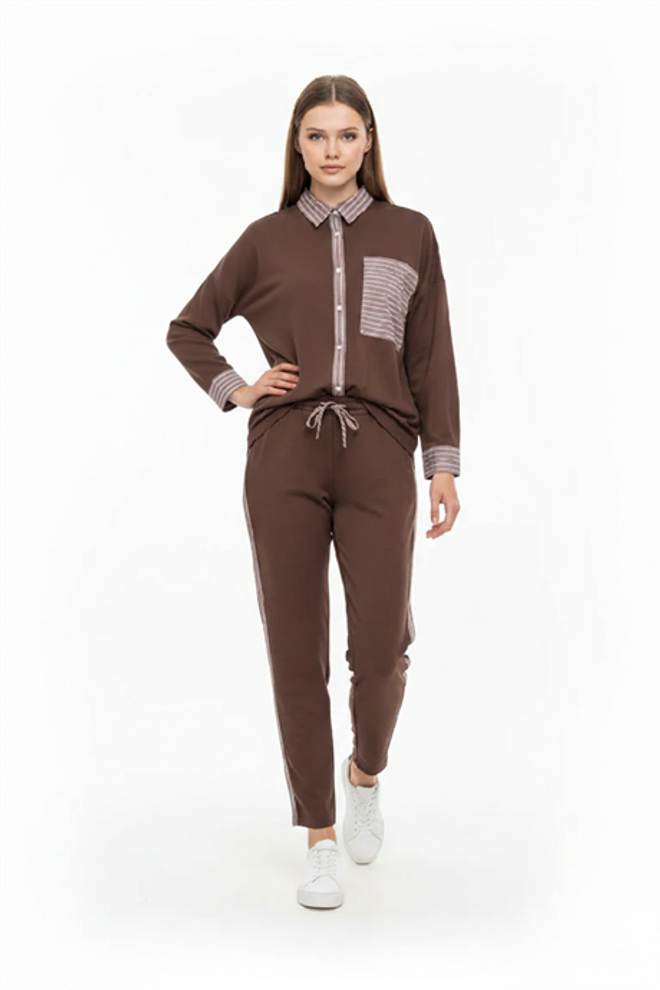 Levure قميص بني كاجوال رياضي برقبة بولو مخططة ملابس بالجملة 1