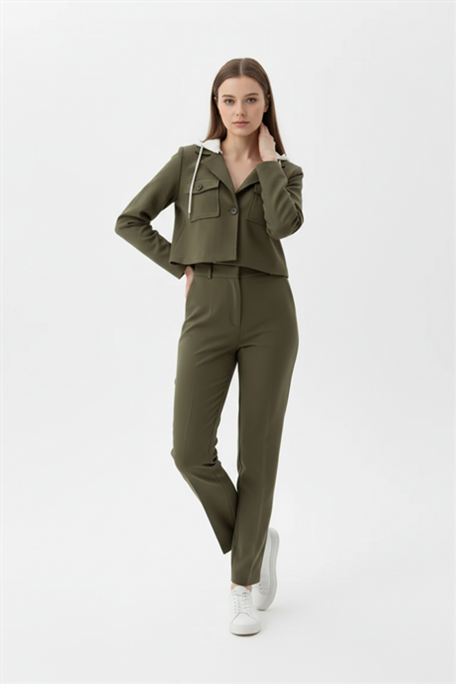 Levure Green Slim Fit Single Breasted Blazer Jacket Wholesale Clothing 1