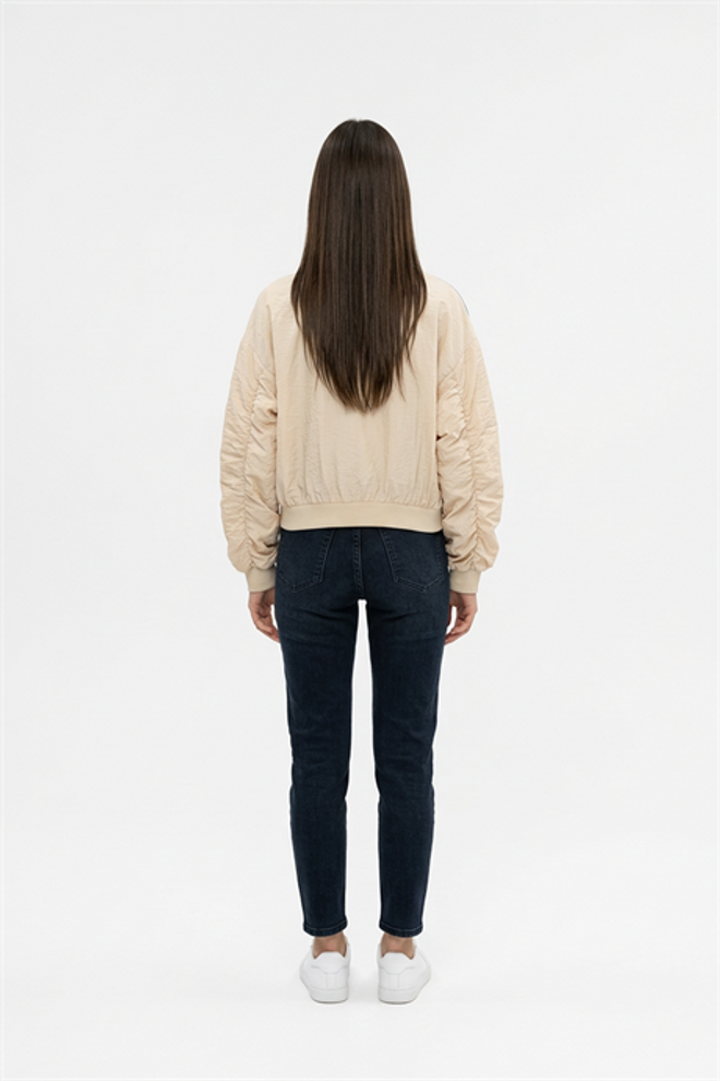 Levure Джинсовая Куртка С Отделкой В Рубчик Snow Wash Оптовая продажа одежды 1