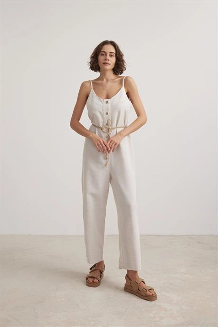 A wholesale clothing model wears lev10378-women's-strappy-linen-jumpsuit-stone, Turkish wholesale Jumpsuit of Levure