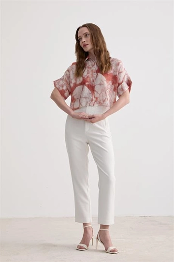 Модель оптовой продажи одежды носит  Женская Рубашка С Коротким Рукавом С Рисунком Плитка
, турецкий оптовый товар Рубашка от Levure.