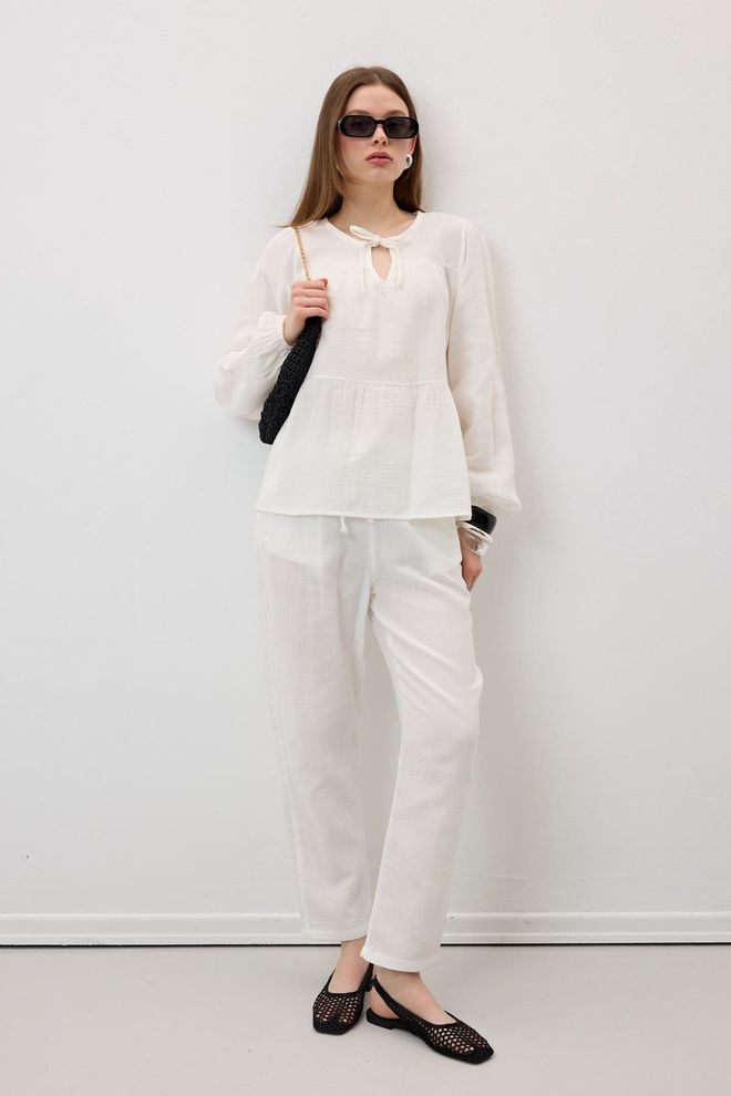 Levure Blusa Mueslin Con Lacci Ecru Abbigliamento all'ingrosso Casuale