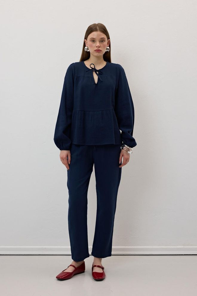 Levure Blusa Mueslin Con Lacci Navy Abbigliamento all'ingrosso Casuale