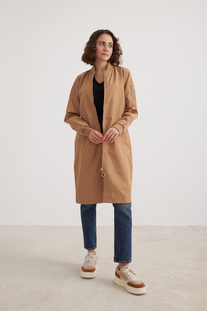 Levure Trench da donna a maniche lunghe con colletto a coste in tessuto paracadute Cammello Abbigliamento all'ingrosso Casuale
