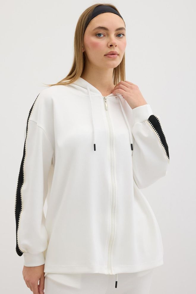 Levure Felpa Con Cerniera E Dettagli A Righe Ecru Abbigliamento all'ingrosso Sportivo