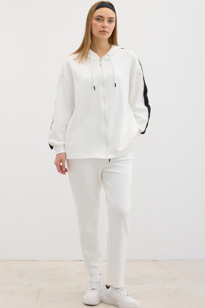 Levure Брюки С Эластичным Шнуром На Талии Цвета Экрю Оптовая продажа одежды Виды спорта