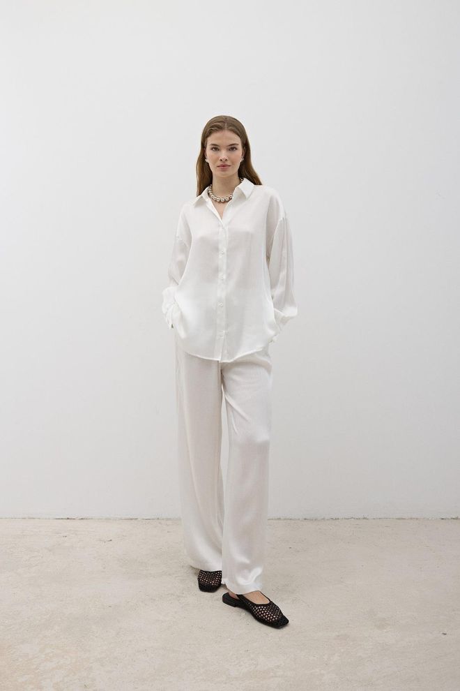 Levure Kadın Önü Düğmeli Oversize Saten Gömlek Ekru Toptan Giyim Resmi