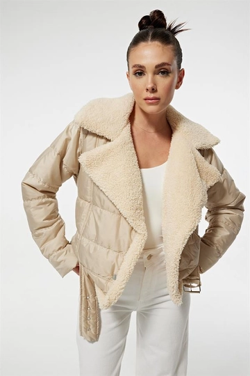 A wholesale clothing model wears  Women's Short Coat Stone With Faux Fur Inside And Belted Waist
, Turkish wholesale Coat of Levure