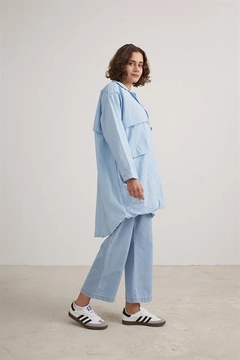 A wholesale clothing model wears lev10331-blue, Turkish wholesale Trenchcoat of Levure