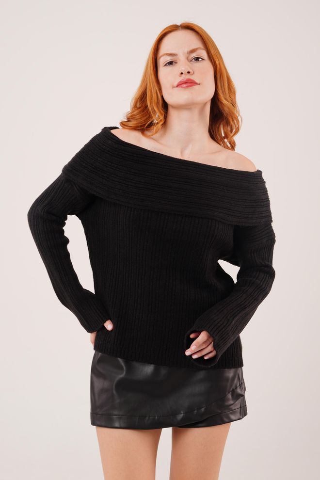 Lustrin Siyah Kazak Omzu Açık Ve Uzun Kollu (Black Sweater With Off Shoulder Neck And Long Sleeves) Toptan Giyim Gündelik