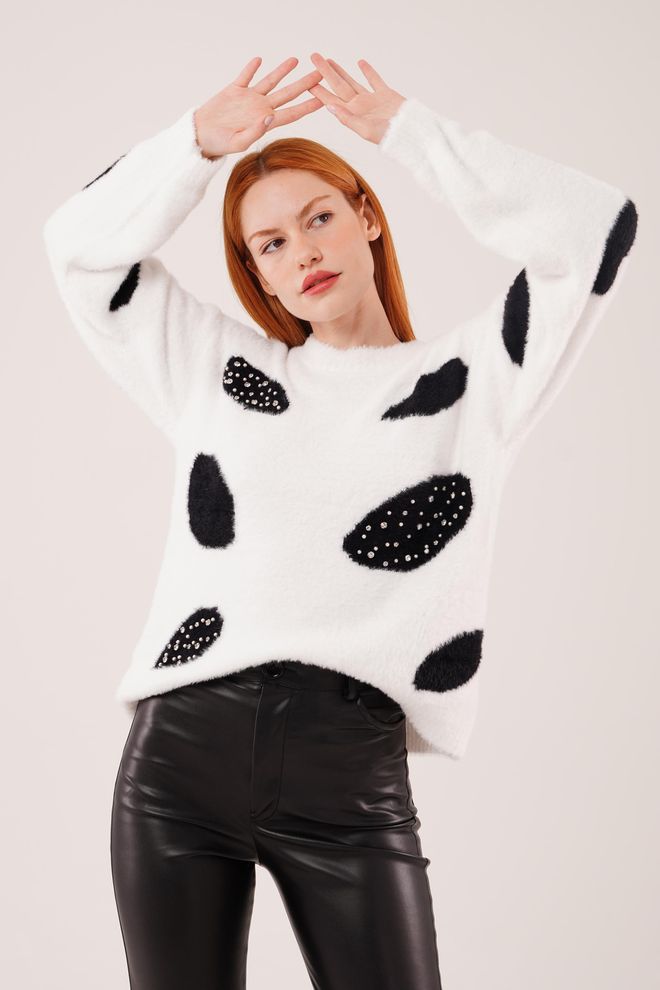 Lustrin White Oversized Fit Sweater With Animal Print Wholesale Clothing Casual