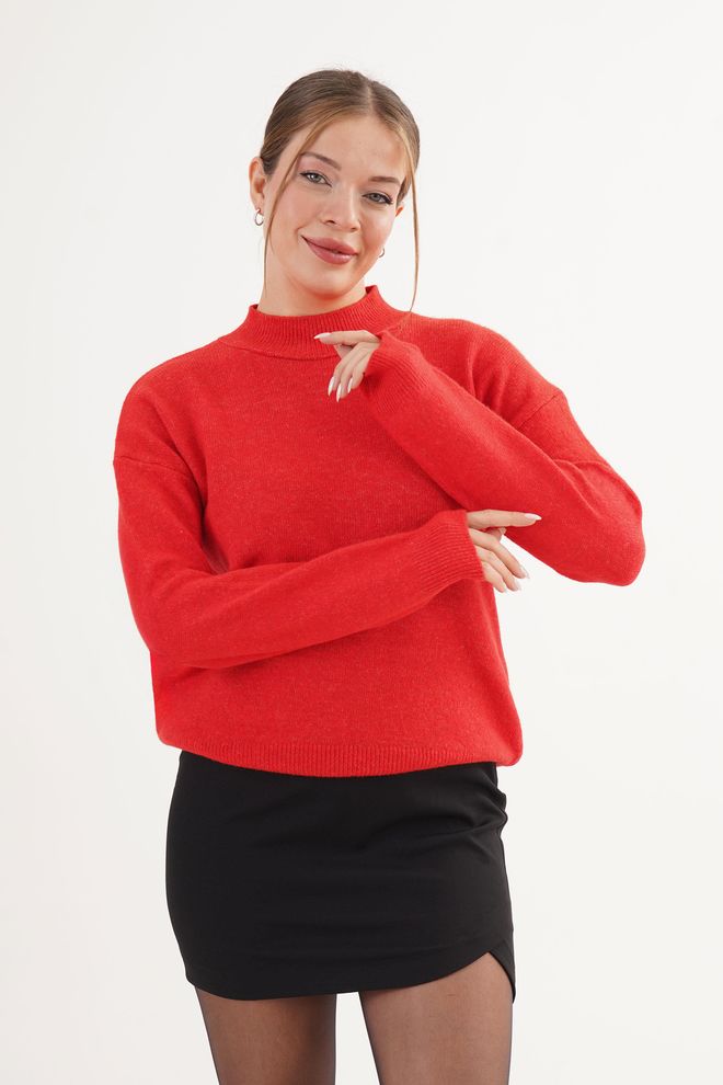Lustrin Rode Trui In Oversized Pasvorm Met Hoge Hals Groothandel Kleding Bescheiden