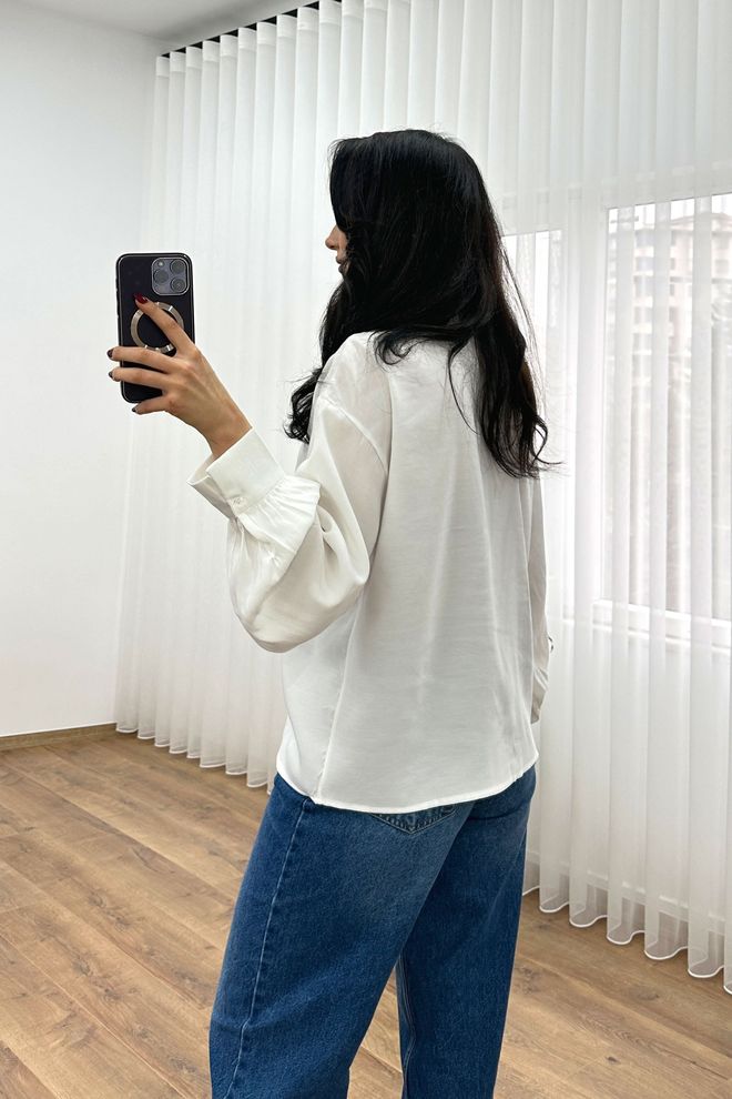 Lustrin White Blouse With Long Straight Sleeves Wholesale Clothing Casual
