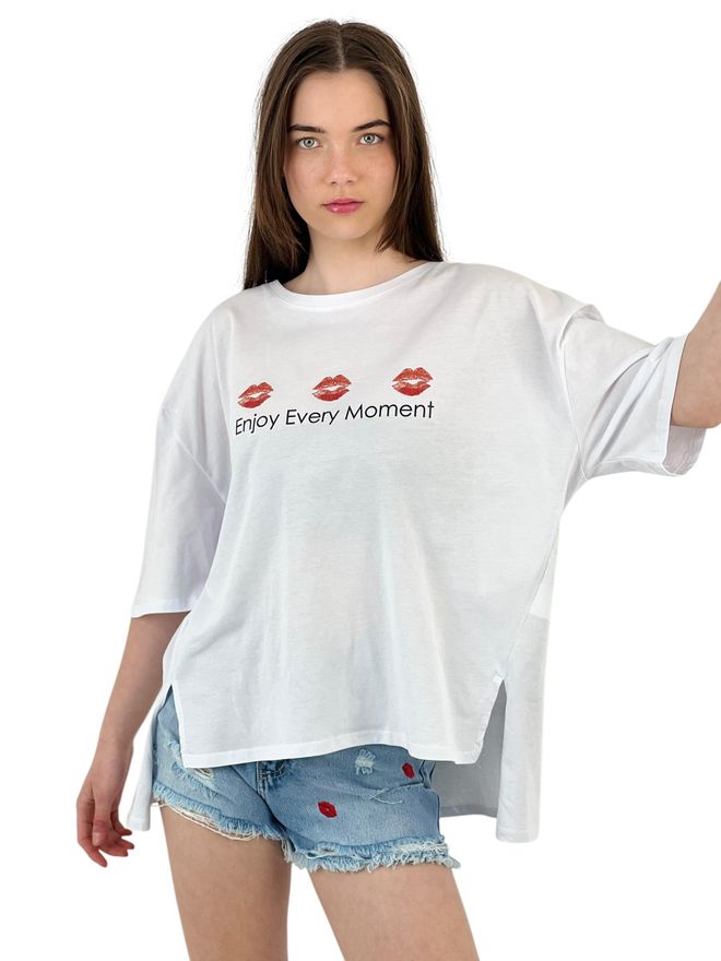 MISS POEM Every Moment” Lip Printed White Oversize T Shirt Wholesale Clothing 5