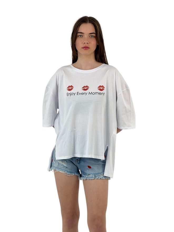 MISS POEM Every Moment” Lip Printed White Oversize T Shirt Wholesale Clothing 11