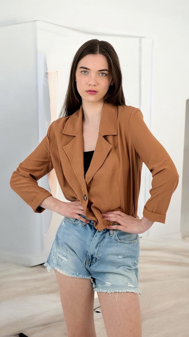 MISS POEM Κοντό Μπουφάν Με Διπλό Στήθος Που Συμπληρώνει Κομψότητα Χονδρικό εμπόριο ενδυμάτων Κομψό
