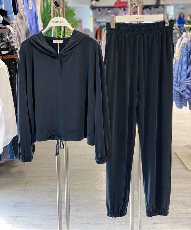 MISS POEM Set Nero Casual Sportivo Modesto Abbigliamento all'ingrosso Modesto
