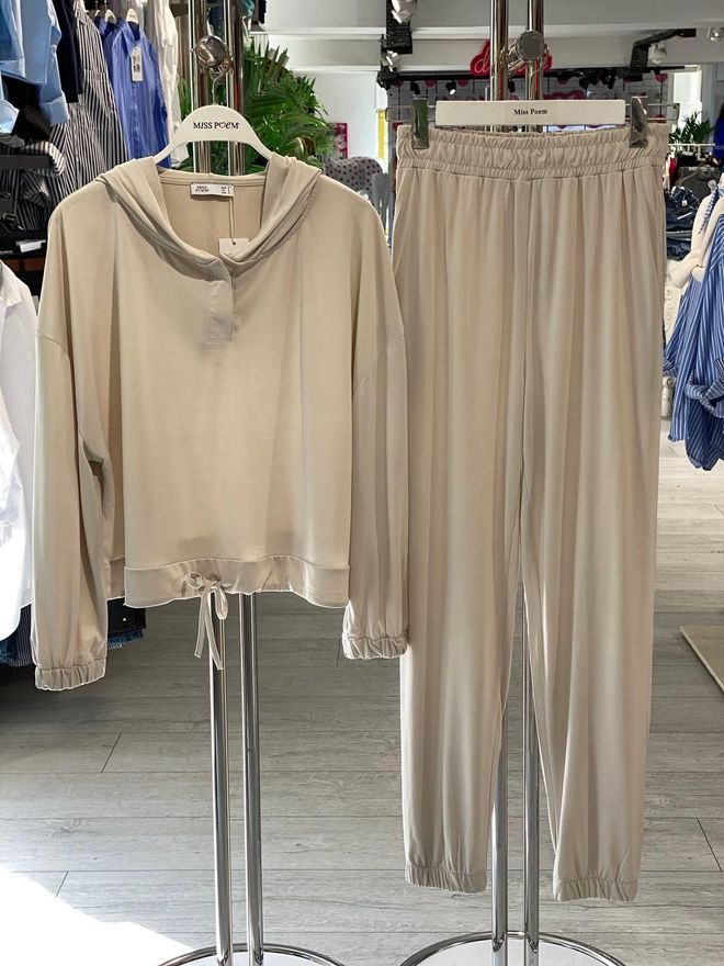 MISS POEM Set Sportivo Casual Beige Con Collo Con Cappuccio Abbigliamento all'ingrosso Casuale
