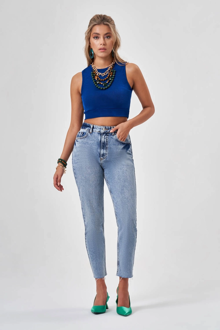 A wholesale clothing model wears MZC10119 - Sirius Alpha Crop - Saks, Turkish wholesale Crop Top of MZL Collection