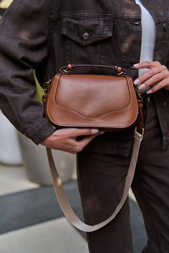 Madamra Cross Strap Hand And Shoulder Bag With Lid Taba Wholesale Clothing 3