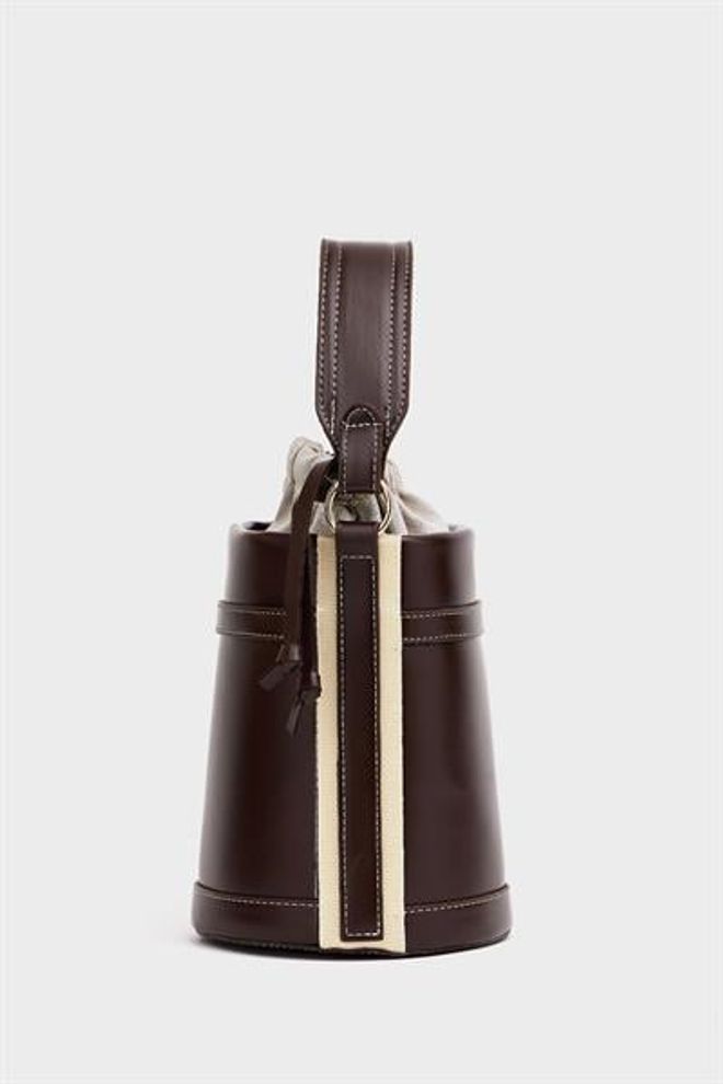 Madamra Kahverengi Kadın Kova Çanta Kontrast Dikiş Detaylı El Ve Omuz Taşıma Tasarımı Toptan Giyim 4