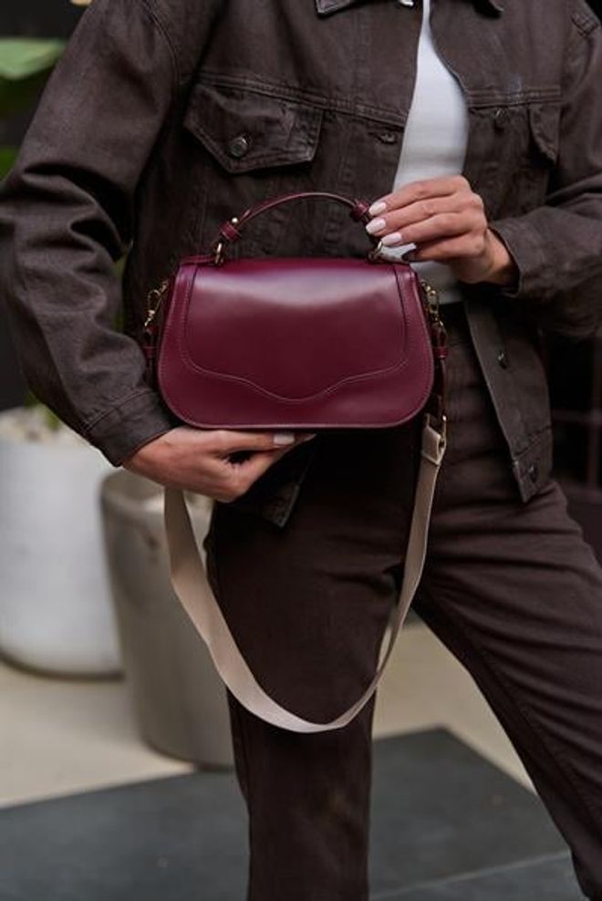 Madamra Cross Strap Hand And Shoulder Bag With Lid Burgundy Wholesale Clothing 2