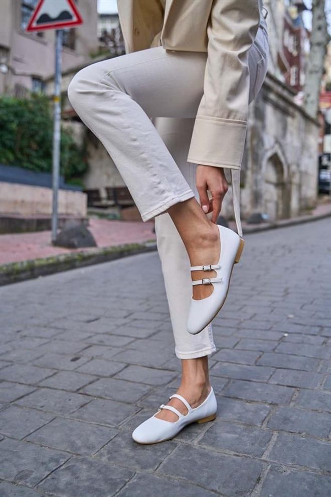 Madamra Babette Con Doppia Cintura Bianca Abbigliamento all'ingrosso 1