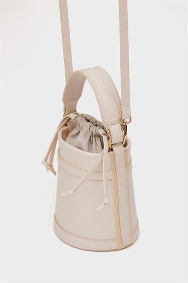 Madamra Kontrast Dikişli Kova El Ve Omuz Çanta Bej Toptan Giyim 2