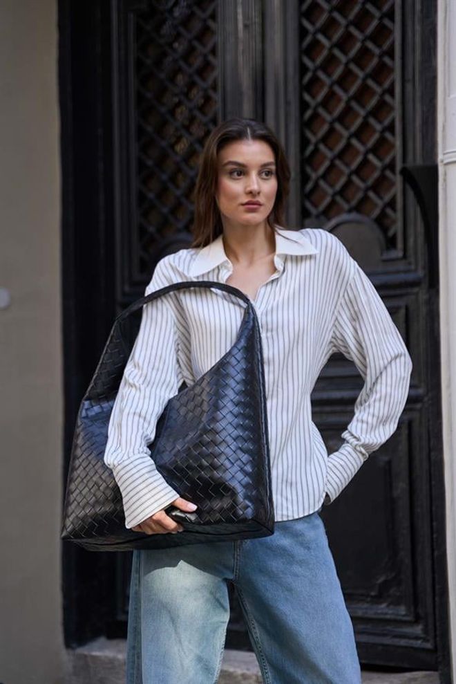 Madamra Black Mesh Pattern Shoulder Bag — Elegant & Luxurious Look Wholesale Clothing 4