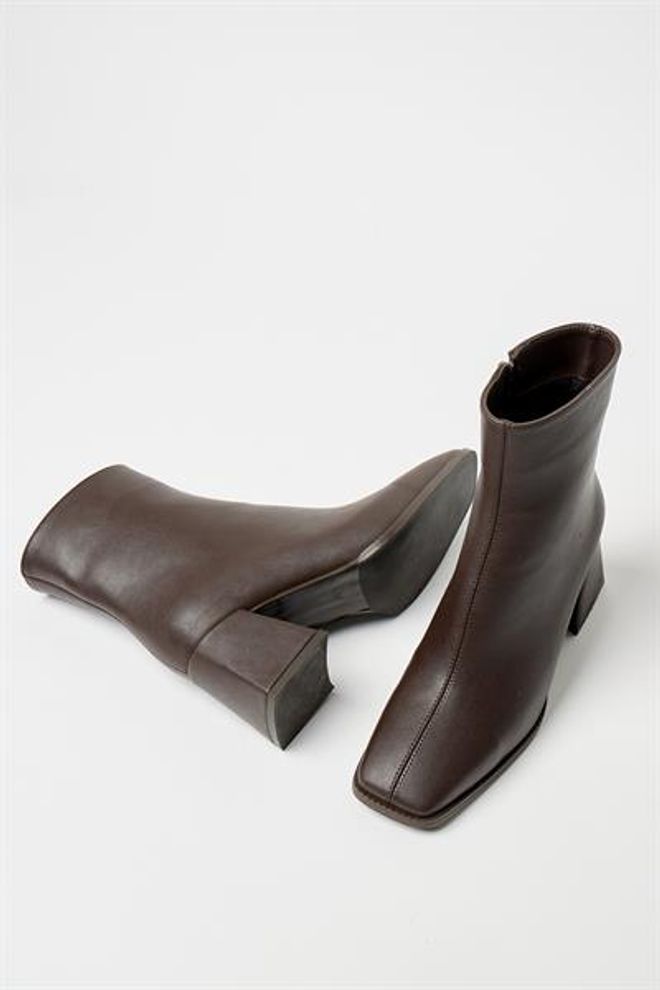 Madamra Stivali Marroni E Tacchi Con Punta A Bottone E Cerniera In Pelle PU A Contrasto Elegante Abbigliamento all'ingrosso 4