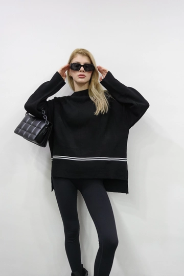 A wholesale clothing model wears  Knitwear Sweater
, Turkish wholesale Sweater of Maestro Woman