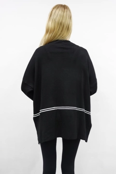 A wholesale clothing model wears 10006-knitwear-sweater-black, Turkish wholesale Sweater of Maestro Woman