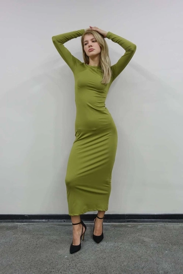 Ein Bekleidungsmodell aus dem Großhandel trägt  Taucher-Langarmkleid – Pistaziengrün
, türkischer Großhandel Kleid von Maestro Woman