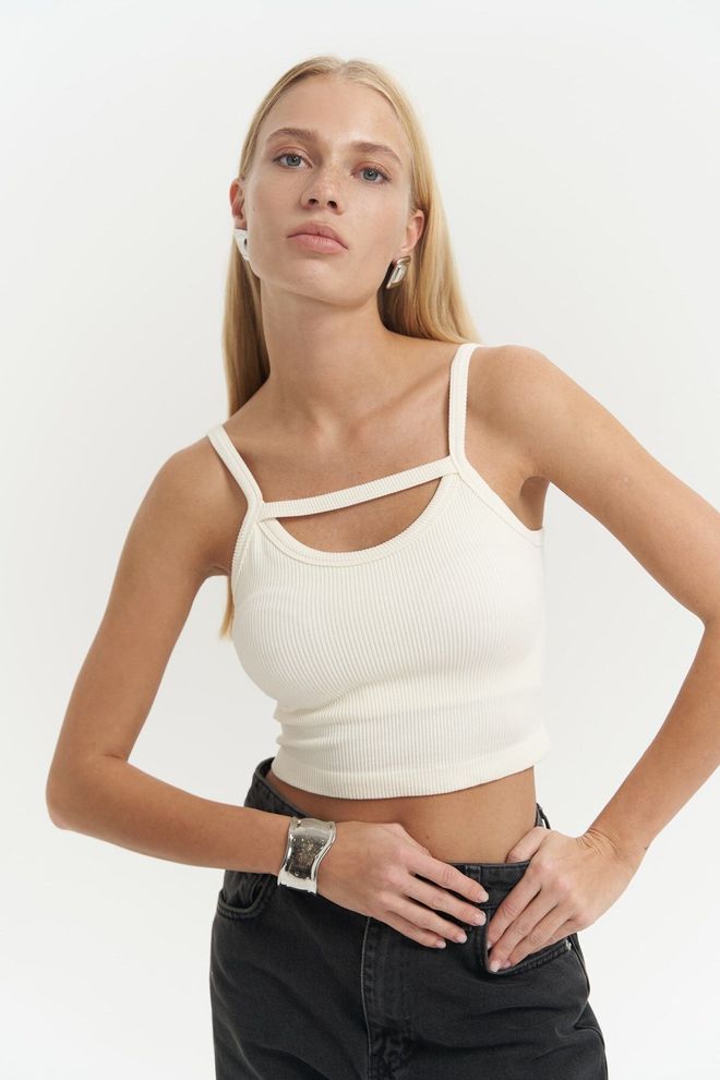 Mai Collection Crop Côtelé Noam Écru Avec Détail Sur Le Devant Vêtements en gros Décontracté
