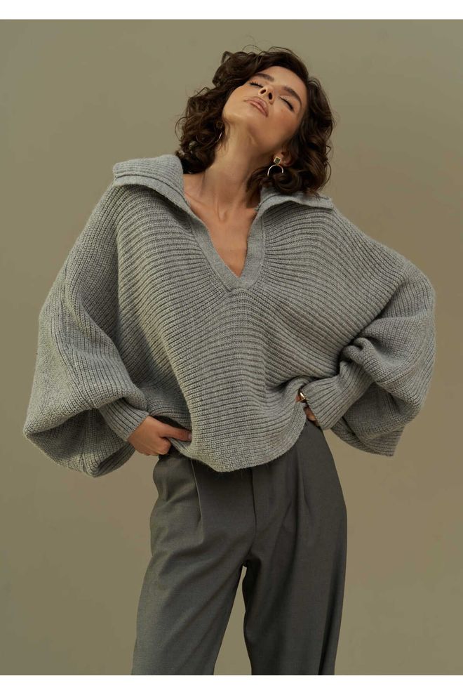 Mai Collection Pilkas Megztinis Oversized Su V Formos Iškirpte Didmeninė prekyba drabužiais Kokteilinė